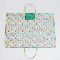 Dog Picnic Blanket - Peanuts™ Beagle Scouts -Furfinity Cheap Shop BeagleScoutPicnicBlanket 2