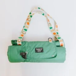 Dog Picnic Blanket - Peanuts™ Beagle Scouts -Furfinity Cheap Shop BeagleScoutPicnicBlanket 5