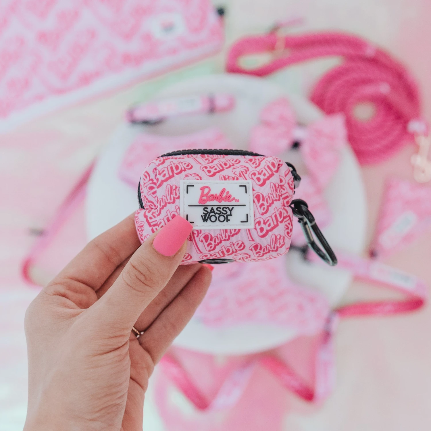 Dog Waste Bag Holder - BARBIE™ Malibu 6 Dog Waste Bag Holder - BARBIE™ Malibu - Image 4